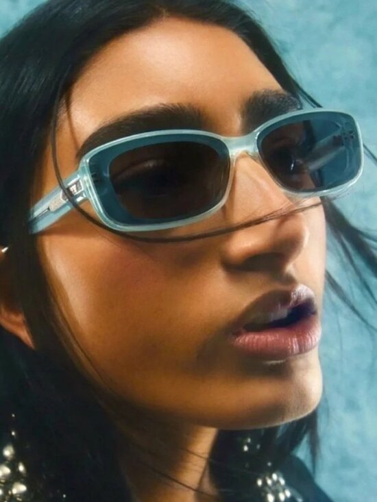 Quay Vibe Check Small Sunglasses in Mint 100% UV protection NWT & Logo Pouch main image 4